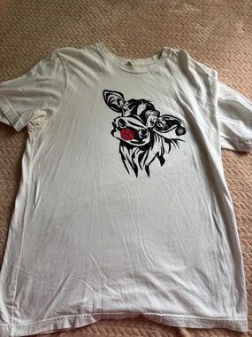 White Graphic Tee with Black Cow Face and Red Lip Print